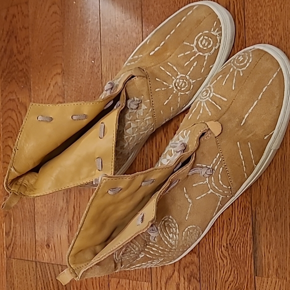 Free People Boots - Picture 3 of 8